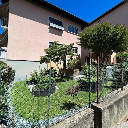 Sweet 3 Bedrooms Free Parking Apartment *